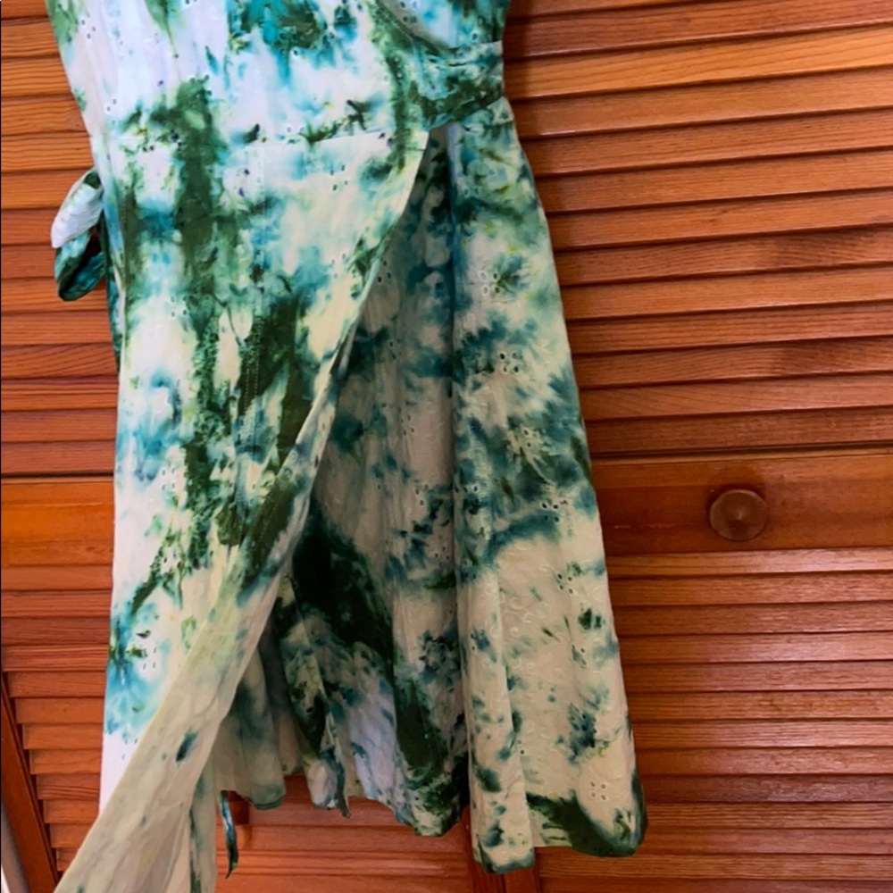 Dress - Picture 3 of 4